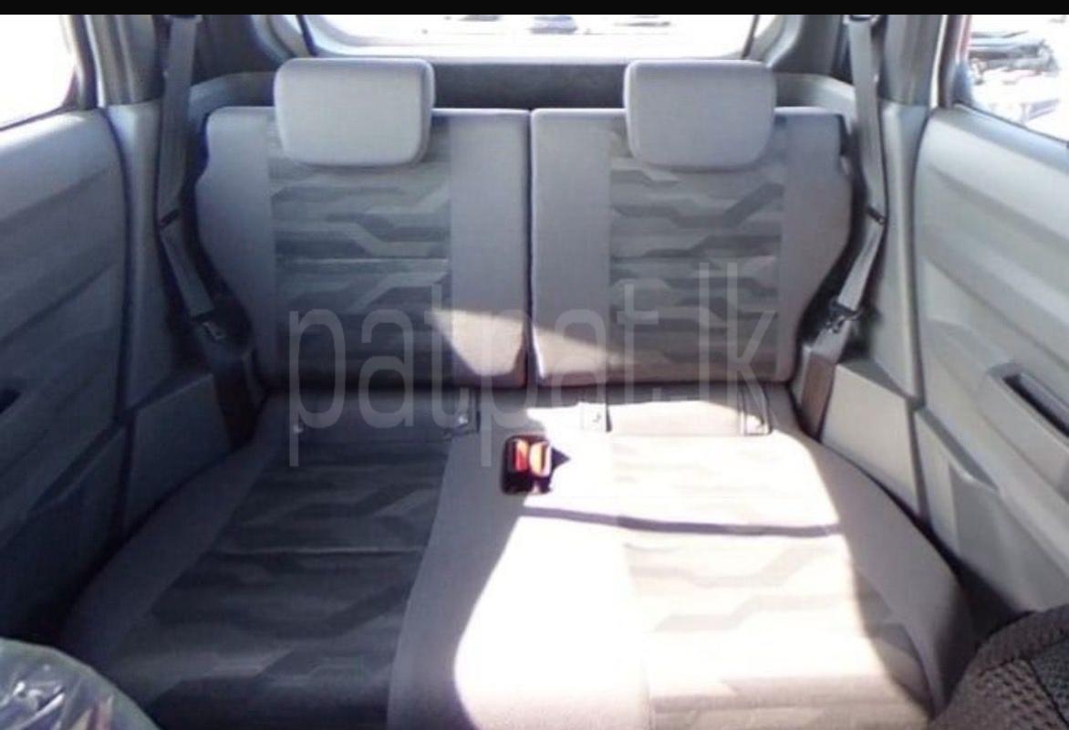 Advertisement image 6