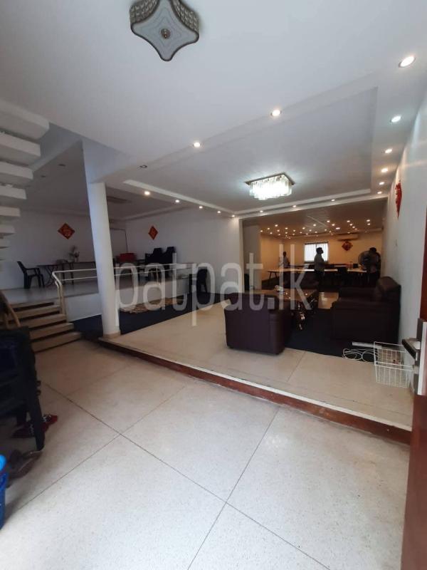 Advertisement image 3