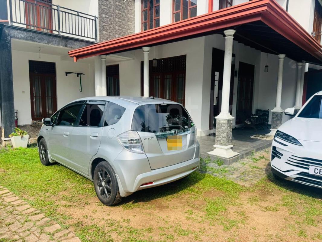 Honda Fit 2013 - பயன்படுத்தப்பட்டது கார் sale in Sri Lanka - patpat.lk