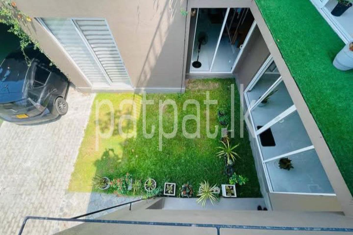 Advertisement image 6