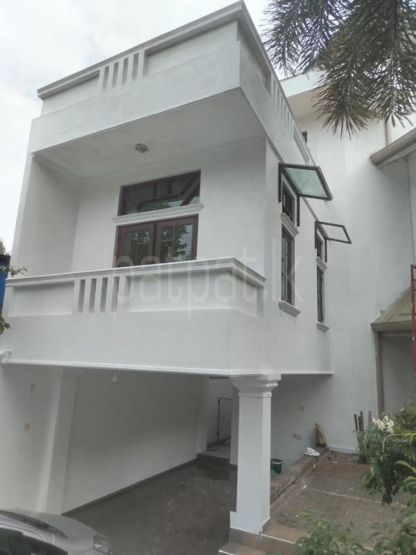 House for Sale in Gampaha ads-image-1