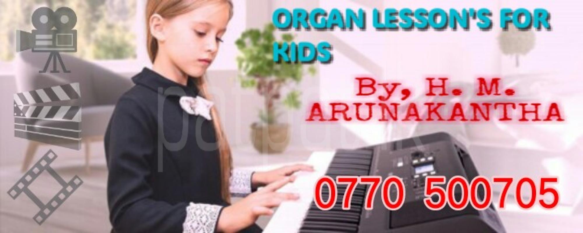Tuition in organ music for kids