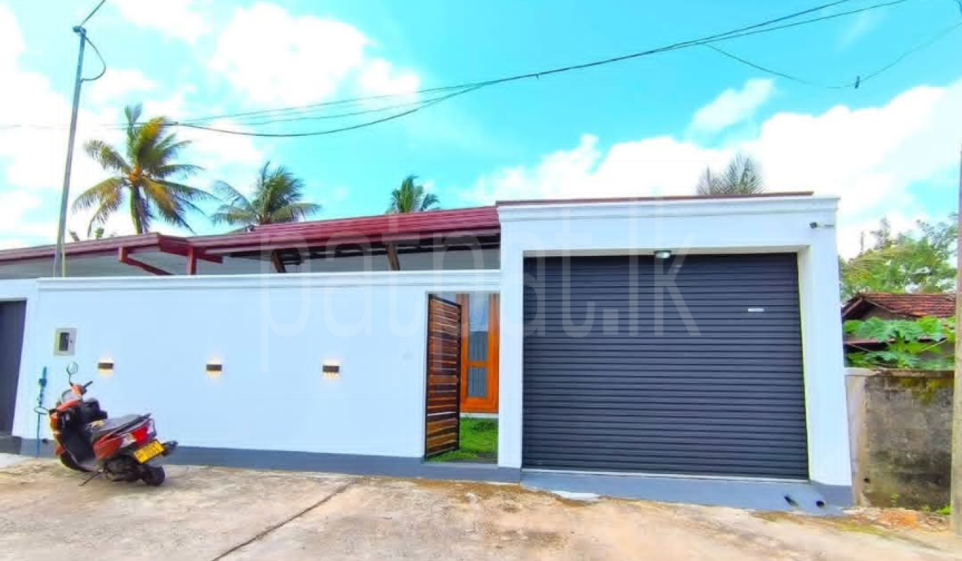 House for Sale in Athurugiriya