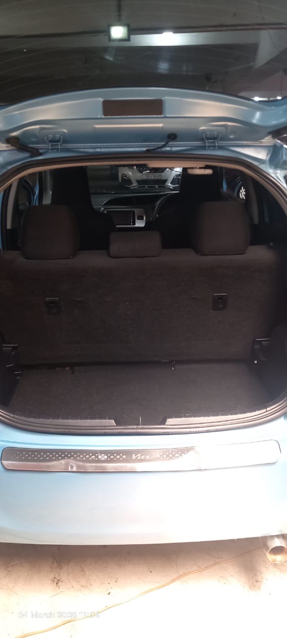 Toyota Vitz 2015 - பயன்படுத்தப்பட்டது கார் sale in Sri Lanka - patpat.lk