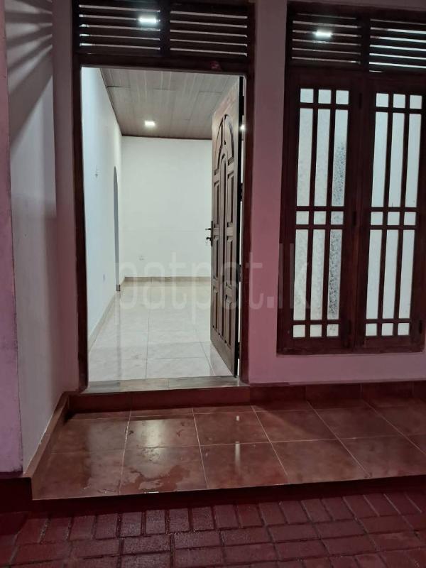 House for Sale in Athurugiriya