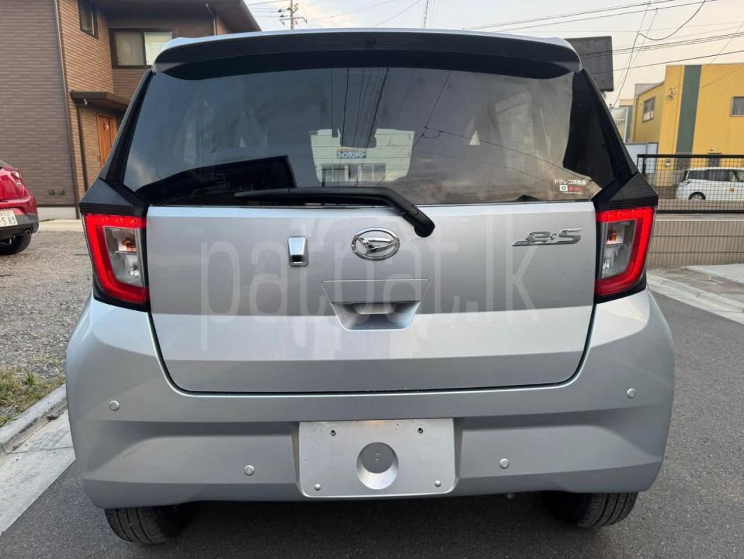 Advertisement image 6