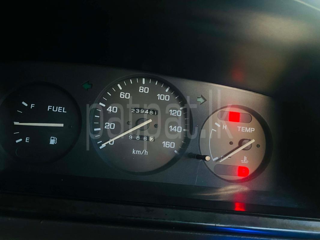 Nissan Caravan 1996 - பயன்படுத்தப்பட்டது வேன் sale in Sri Lanka - patpat.lk