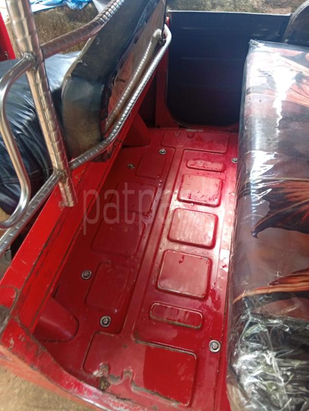Bajaj Three Wheel 2015 - භාවිතා කරන ලද ත්‍රිරෝද රථය sale in Sri Lanka - patpat.lk