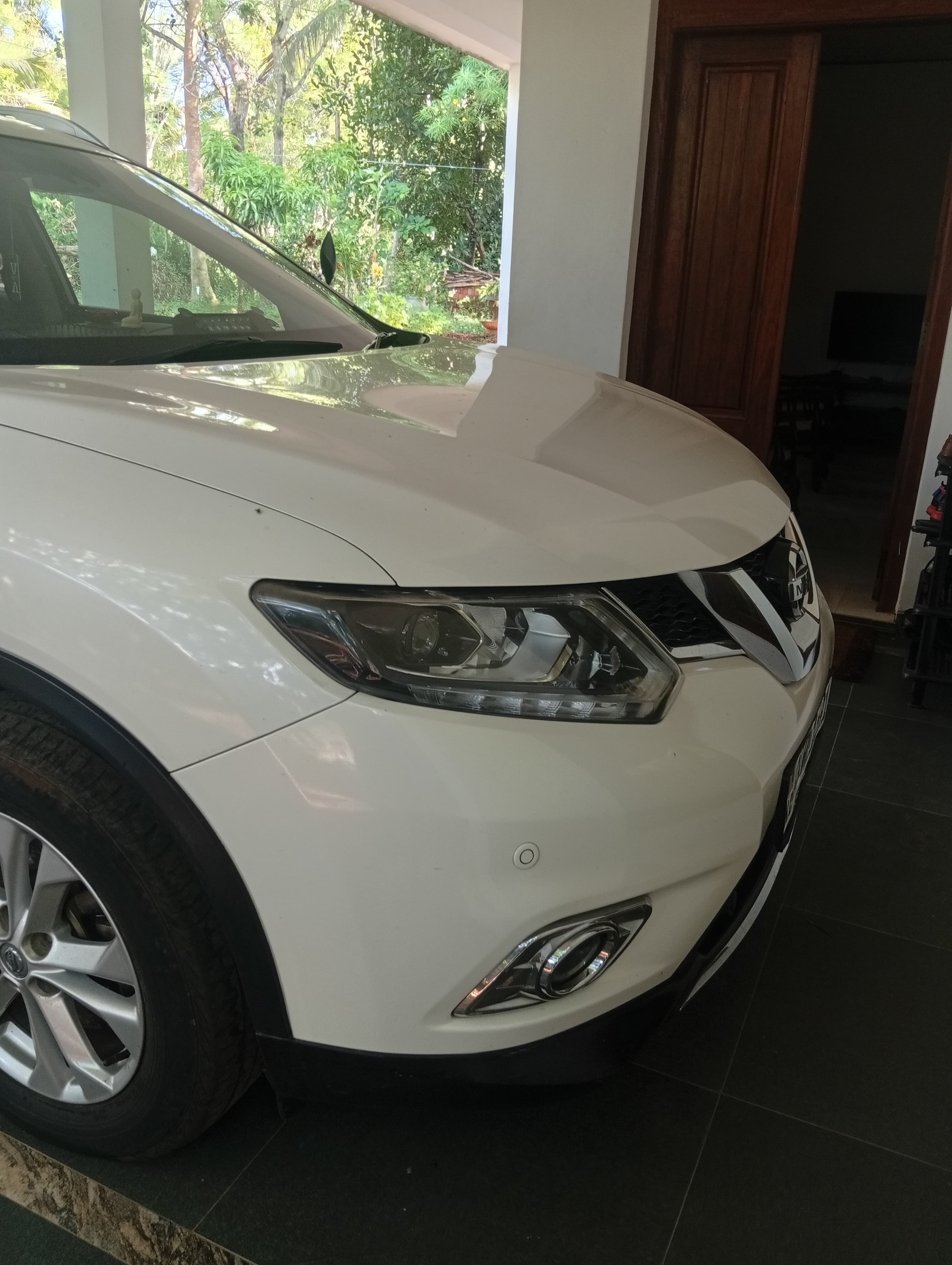 Nissan X Trail 2015 - Used SUV sale in Sri Lanka - patpat.lk
