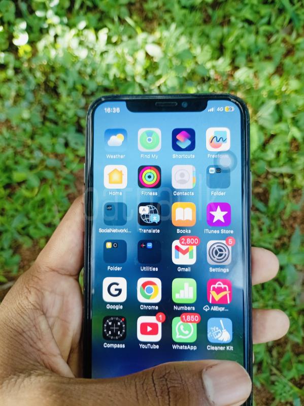 iPhone X