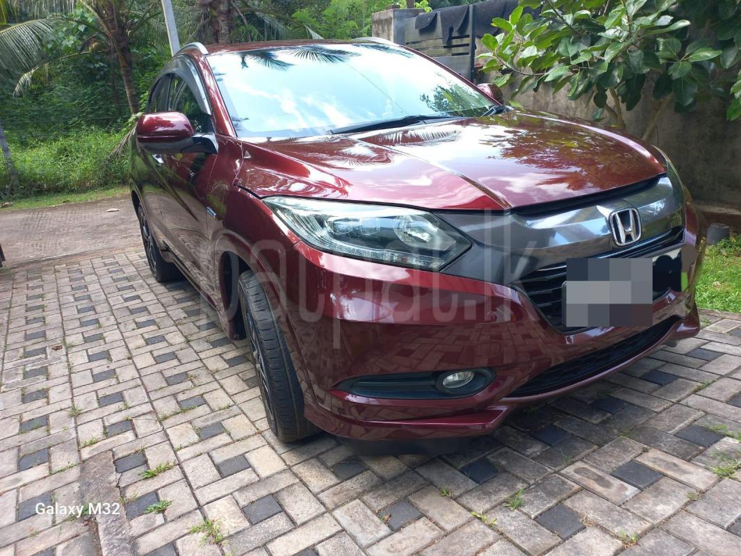 Honda Vezel 2015 - භාවිතා කරන ලද SUV රථය sale in Sri Lanka - patpat.lk