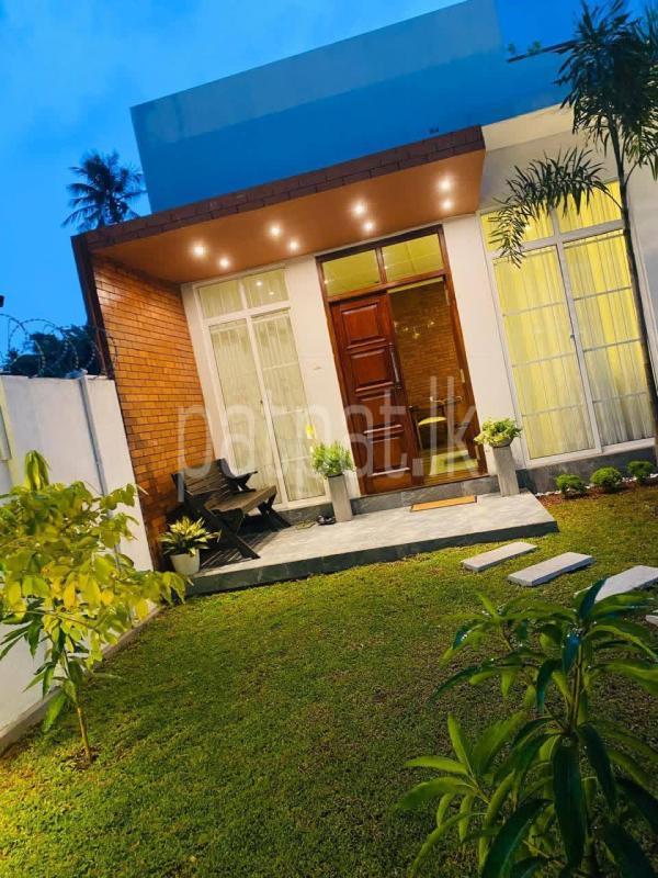 House for Sale in Athurugiriya