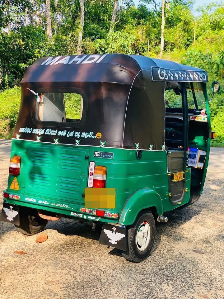 Bajaj Three Wheel 2006 - பயன்படுத்தப்பட்டது முச்சக்கர வண்டி sale in Sri Lanka - patpat.lk