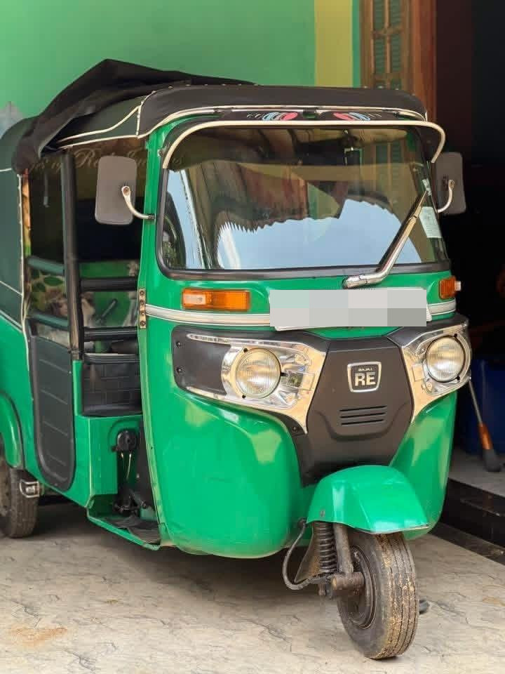 Bajaj Three Wheel 2018 - භාවිතා කරන ලද ත්‍රිරෝද රථය sale in Sri Lanka - patpat.lk