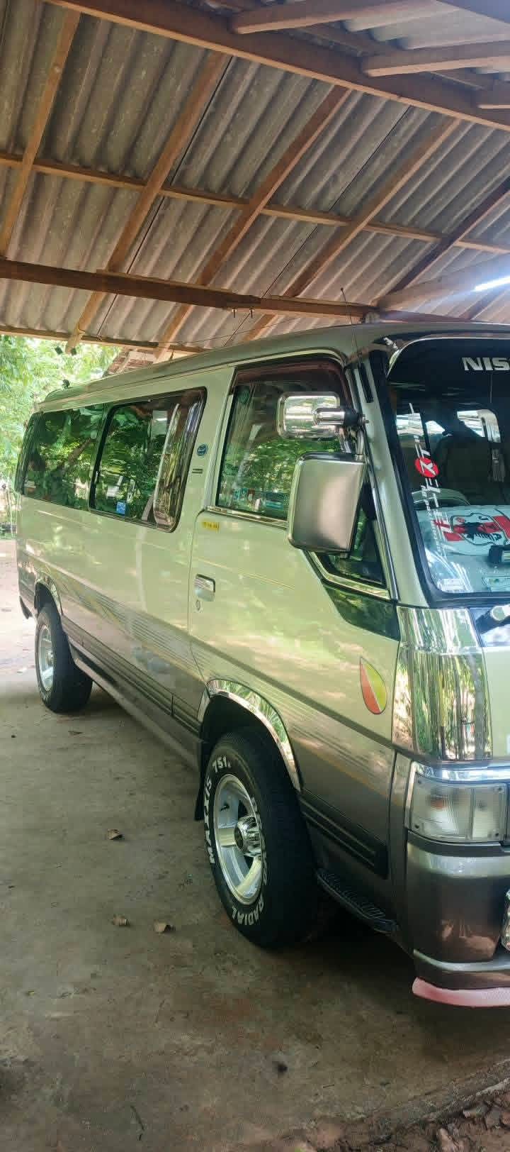 Nissan Caravan 2004 - பயன்படுத்தப்பட்டது வேன் sale in Sri Lanka - patpat.lk
