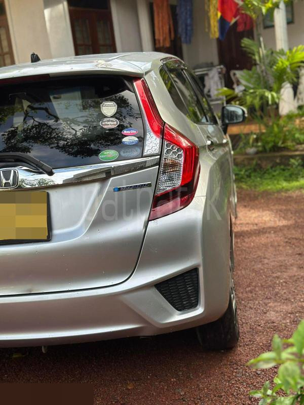 Honda Fit 2015 - பயன்படுத்தப்பட்டது கார் sale in Sri Lanka - patpat.lk