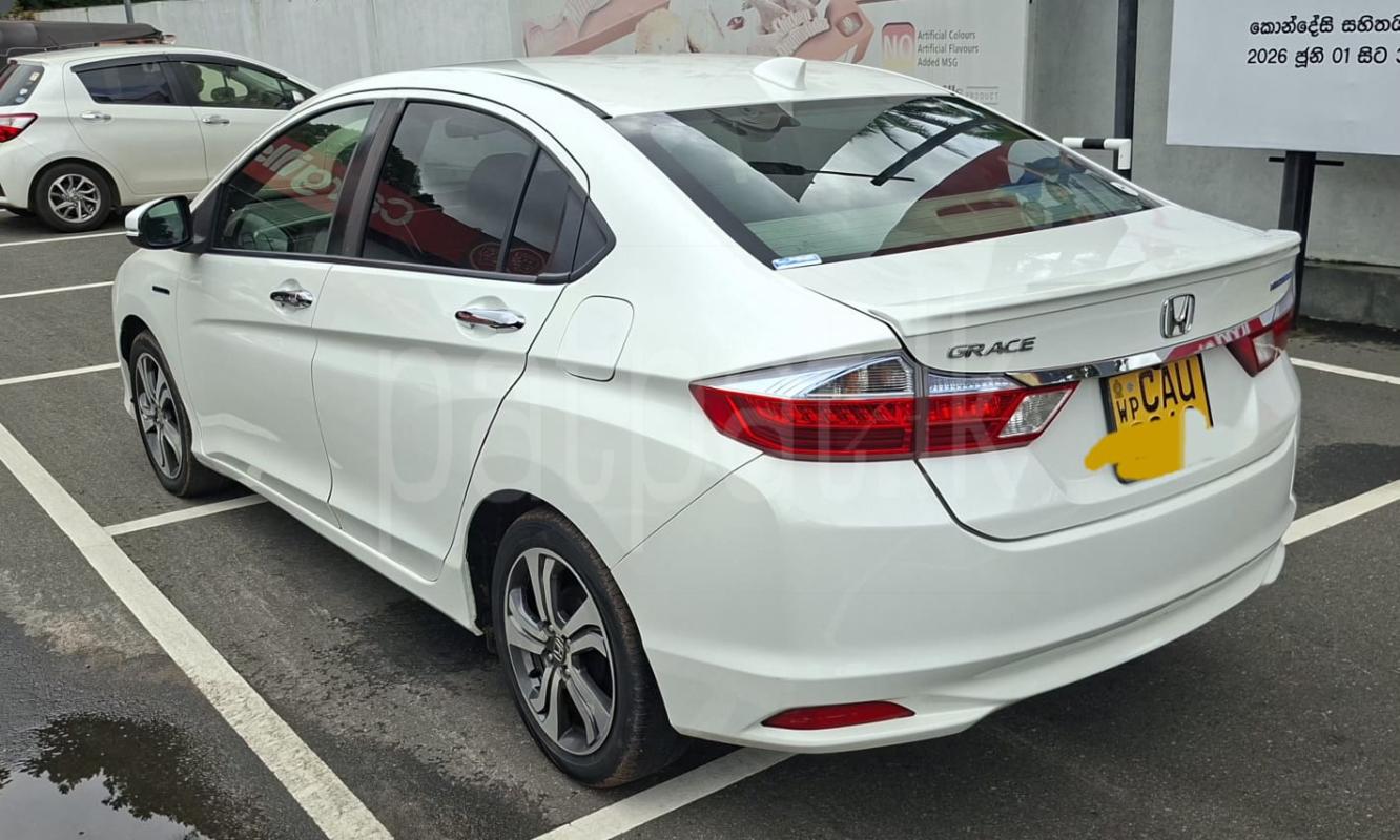 Honda Grace 2017 - Used Car sale in Sri Lanka - patpat.lk