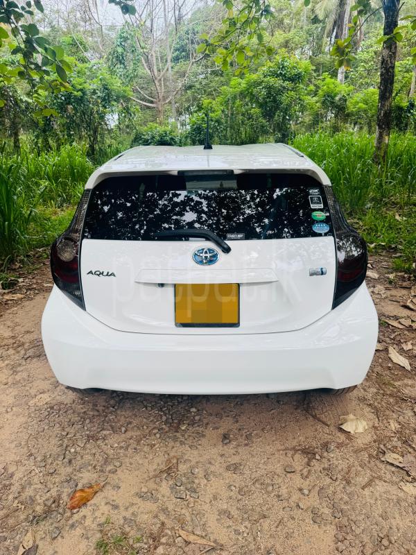 Toyota Aqua 2013 - பயன்படுத்தப்பட்டது கார் sale in Sri Lanka - patpat.lk