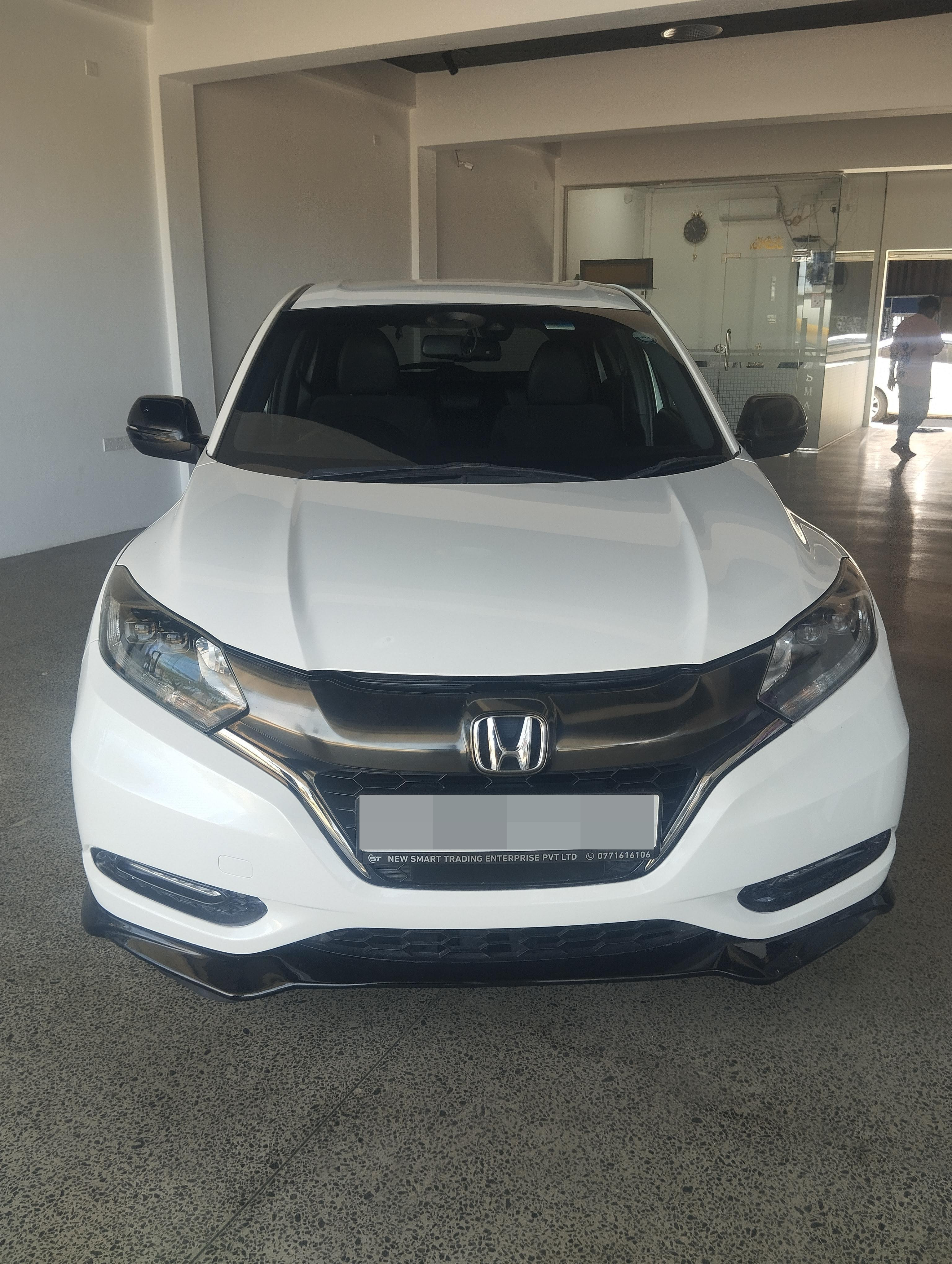Honda Vezel 2017 - Used SUV sale in Sri Lanka - patpat.lk