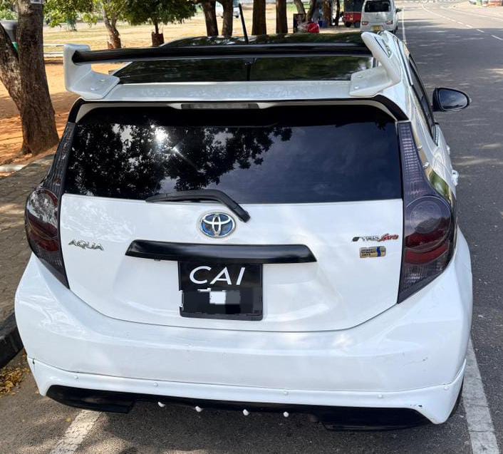 Toyota Aqua 2013 - பயன்படுத்தப்பட்டது கார் sale in Sri Lanka - patpat.lk
