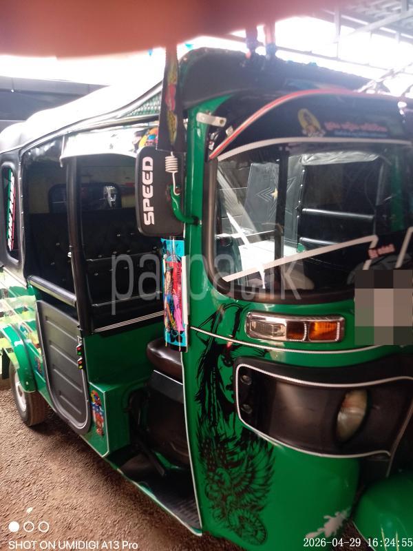 Bajaj Three Wheel 2015 - பயன்படுத்தப்பட்டது முச்சக்கர வண்டி sale in Sri Lanka - patpat.lk