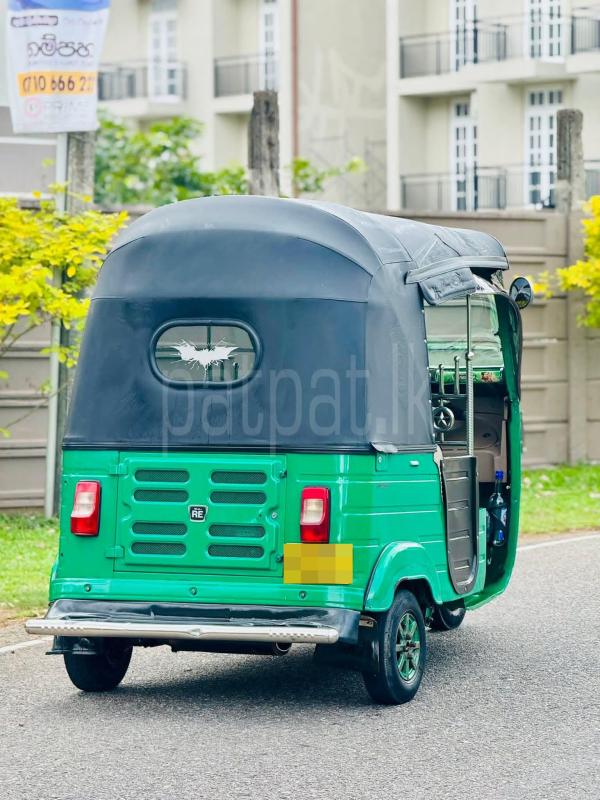 Bajaj Three Wheel 2015 - பயன்படுத்தப்பட்டது முச்சக்கர வண்டி sale in Sri Lanka - patpat.lk