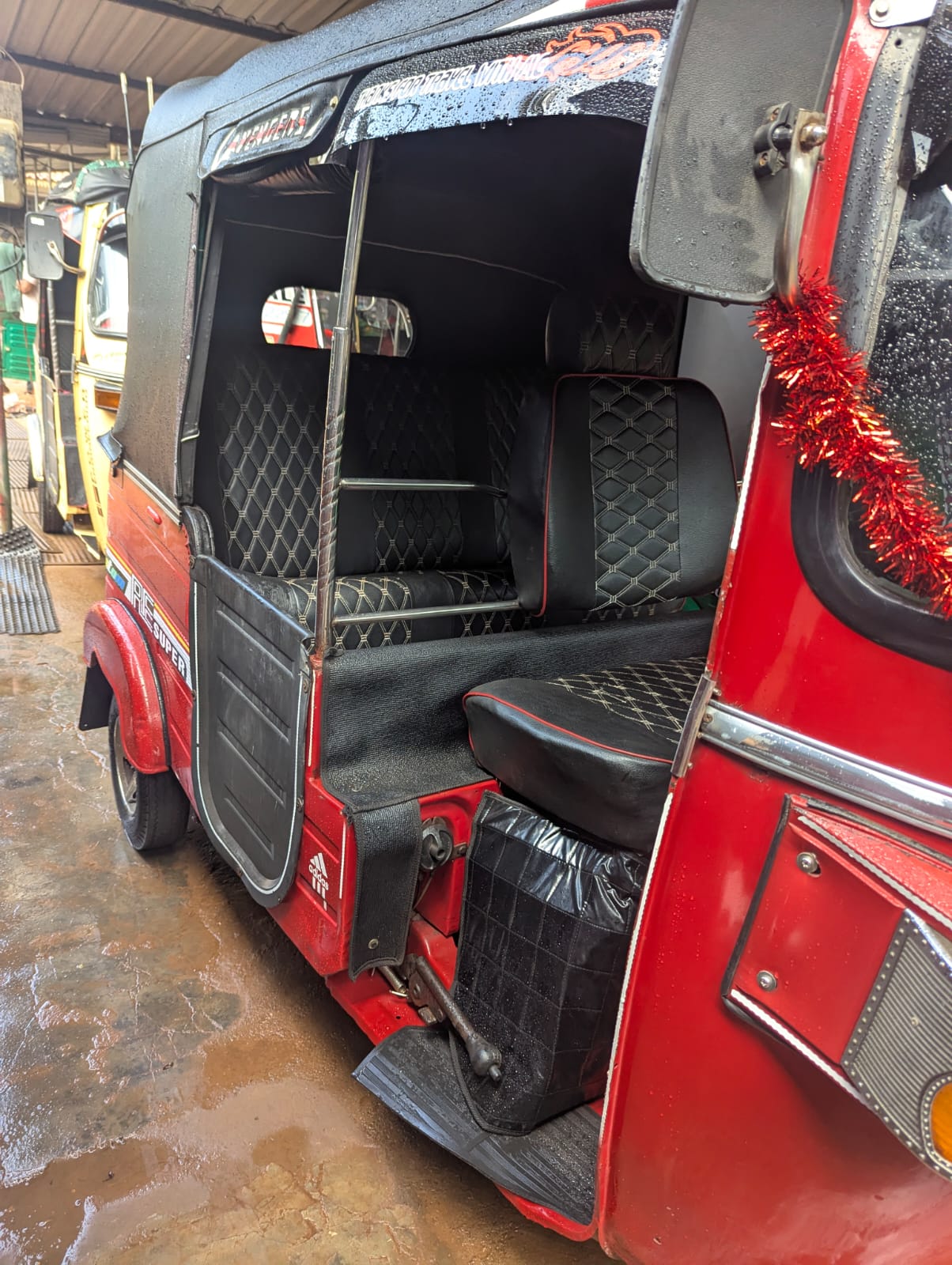 Bajaj 4 stroke 2012 - பயன்படுத்தப்பட்டது முச்சக்கர வண்டி sale in Sri Lanka - patpat.lk