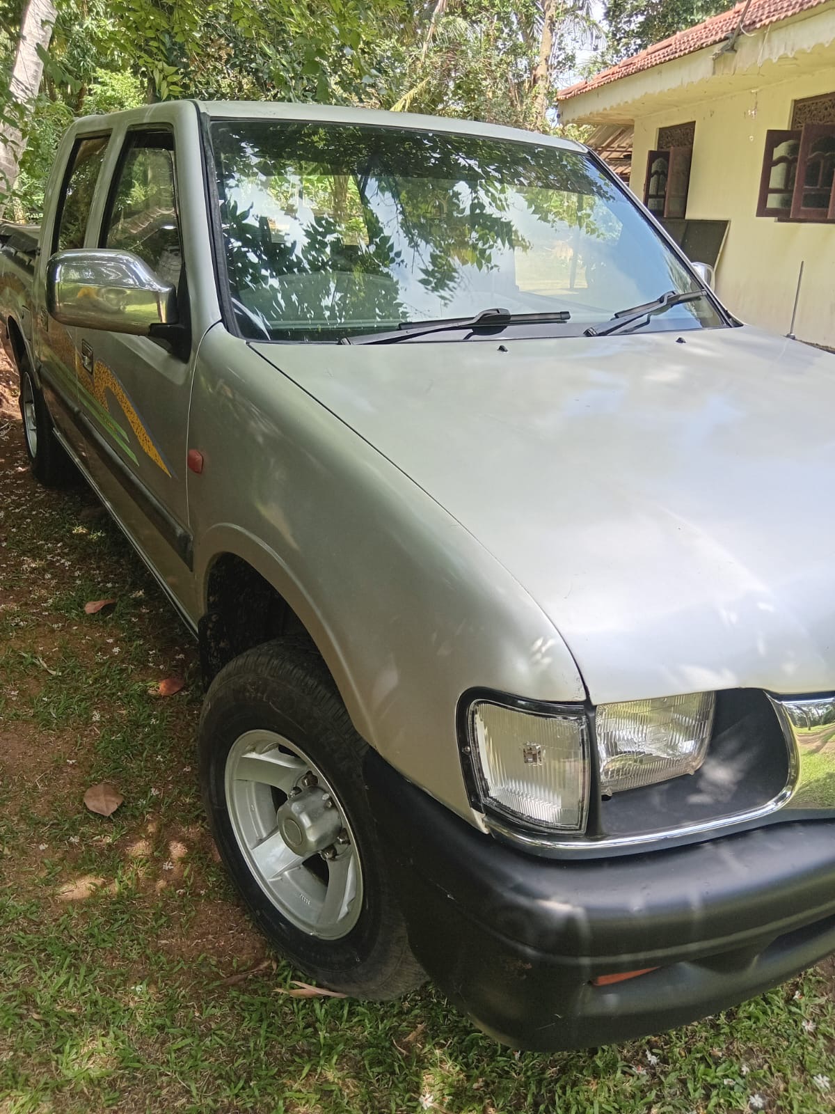 Isuzu Double Cab 1998 - பயன்படுத்தப்பட்டது சரக்கு போக்குவரத்து sale in Sri Lanka - patpat.lk