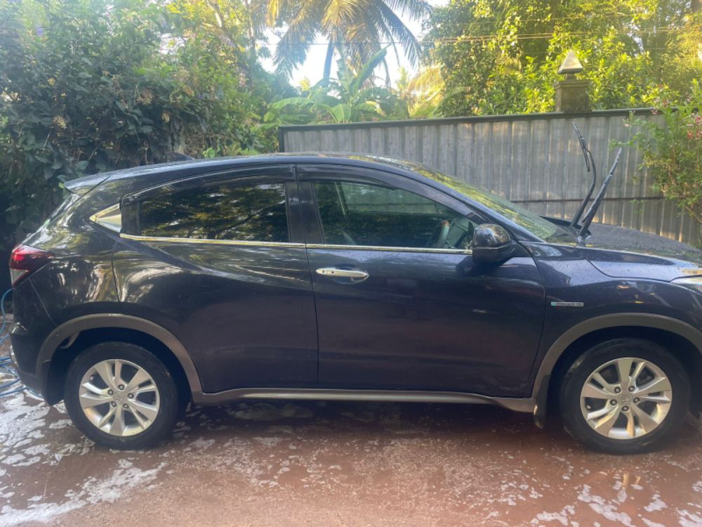 Honda Vezel 2014 - භාවිතා කරන ලද SUV රථය sale in Sri Lanka - patpat.lk