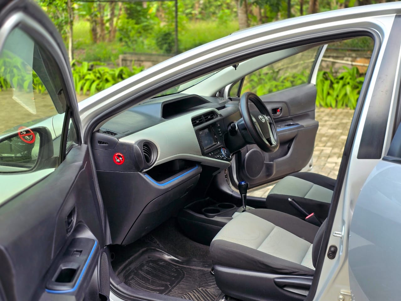 Toyota Aqua 2017 - பயன்படுத்தப்பட்டது கார் sale in Sri Lanka - patpat.lk