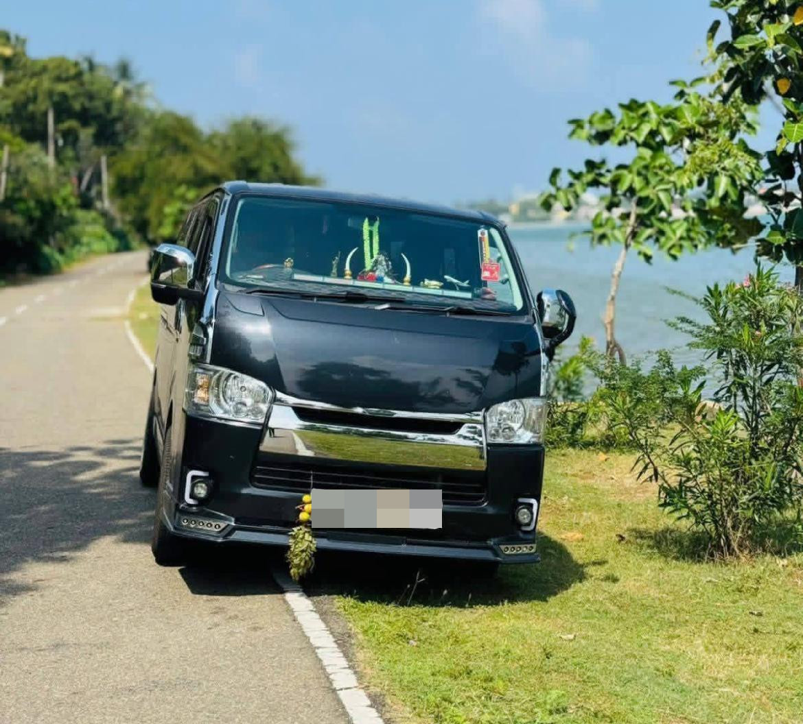 Toyota Hiace 2006 - Used Van sale in Sri Lanka - patpat.lk