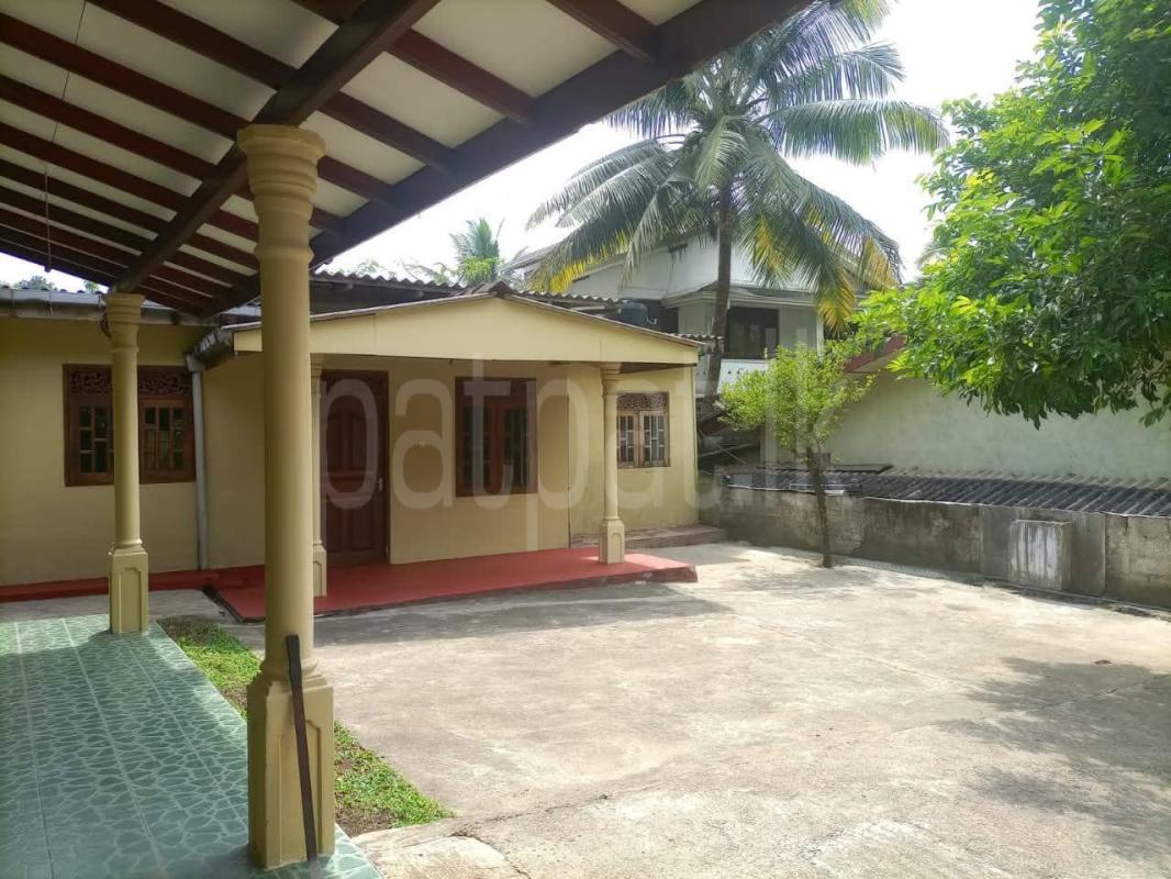 House for Sale in Athurugiriya