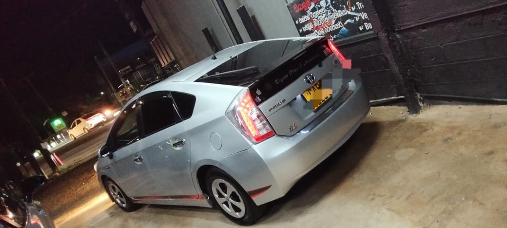 Toyota Prius 2013 - பயன்படுத்தப்பட்டது கார் sale in Sri Lanka - patpat.lk