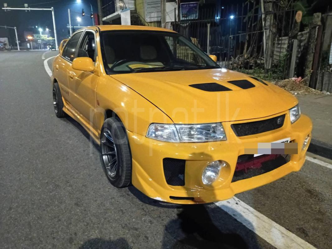 Mitsubishi Lancer 2001 - Used Car sale in Sri Lanka - patpat.lk