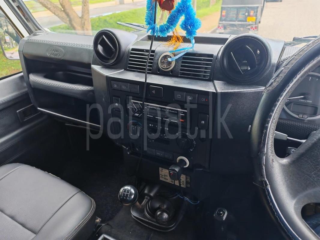 Land Rover Defender 1996 - Used SUV sale in Sri Lanka - patpat.lk