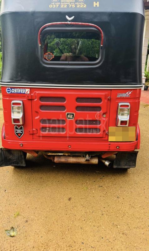Bajaj Three Wheel 2017 - பயன்படுத்தப்பட்டது முச்சக்கர வண்டி sale in Sri Lanka - patpat.lk