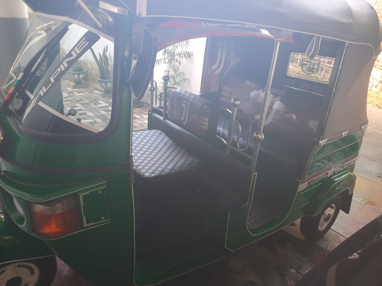 Bajaj 4 stroke 2012 - பயன்படுத்தப்பட்டது முச்சக்கர வண்டி sale in Sri Lanka - patpat.lk