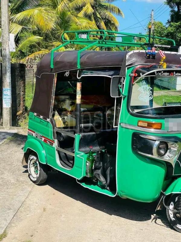 Bajaj Three Wheel 2015 - භාවිතා කරන ලද ත්‍රිරෝද රථය sale in Sri Lanka - patpat.lk