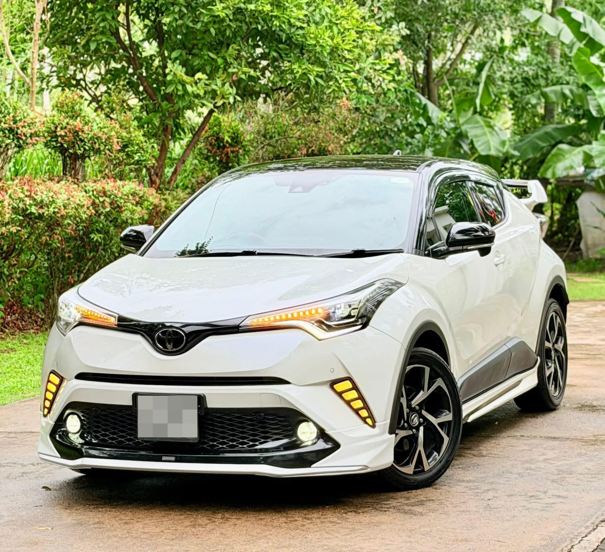 Toyota CHR 2017 - பயன்படுத்தப்பட்டது SUV sale in Sri Lanka - patpat.lk