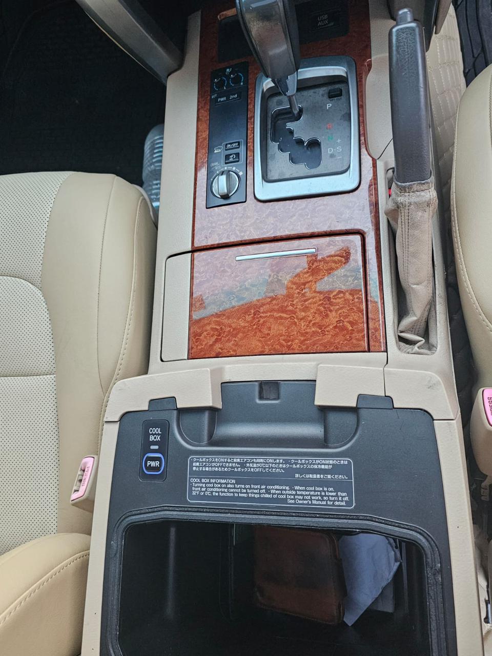 Toyota Land Cruiser 2012 - භාවිතා කරන ලද SUV රථය sale in Sri Lanka - patpat.lk