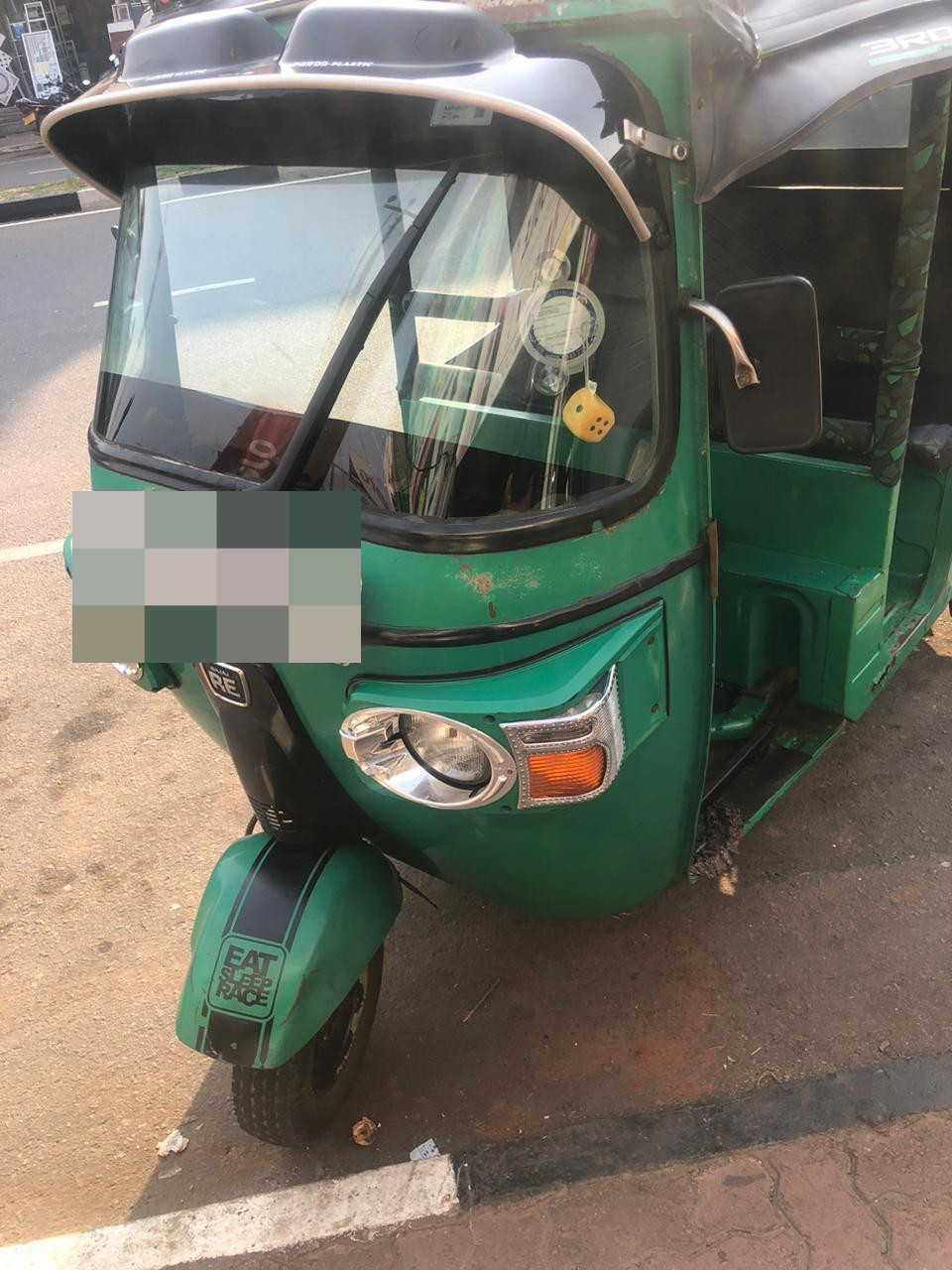 Bajaj Three Wheel 2011 - භාවිතා කරන ලද ත්‍රිරෝද රථය sale in Sri Lanka - patpat.lk