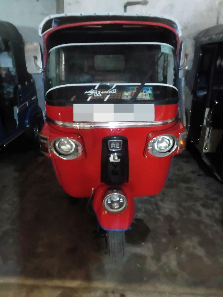 Bajaj Three Wheel 2010