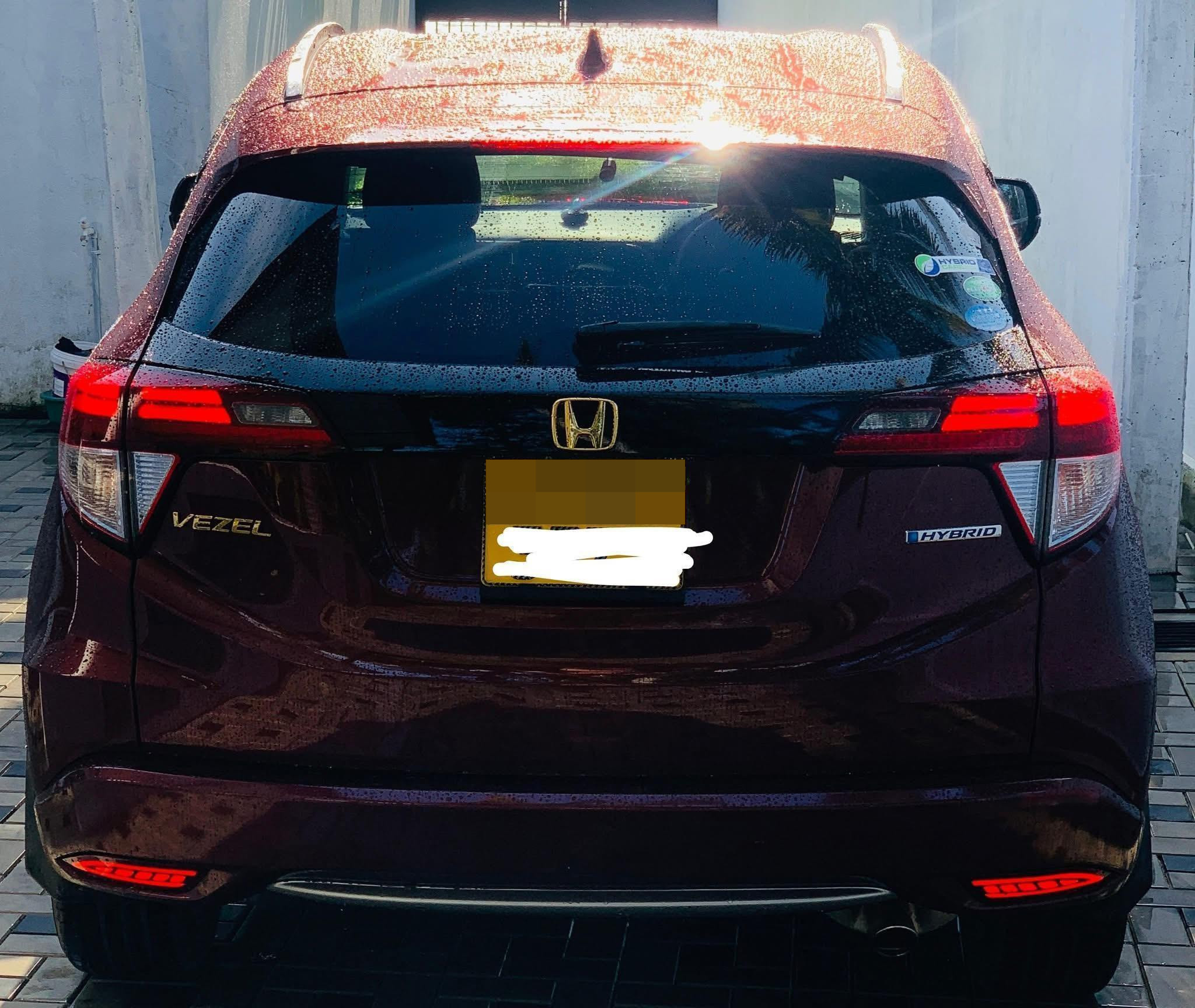 Honda Vezel 2014 - பயன்படுத்தப்பட்டது SUV sale in Sri Lanka - patpat.lk