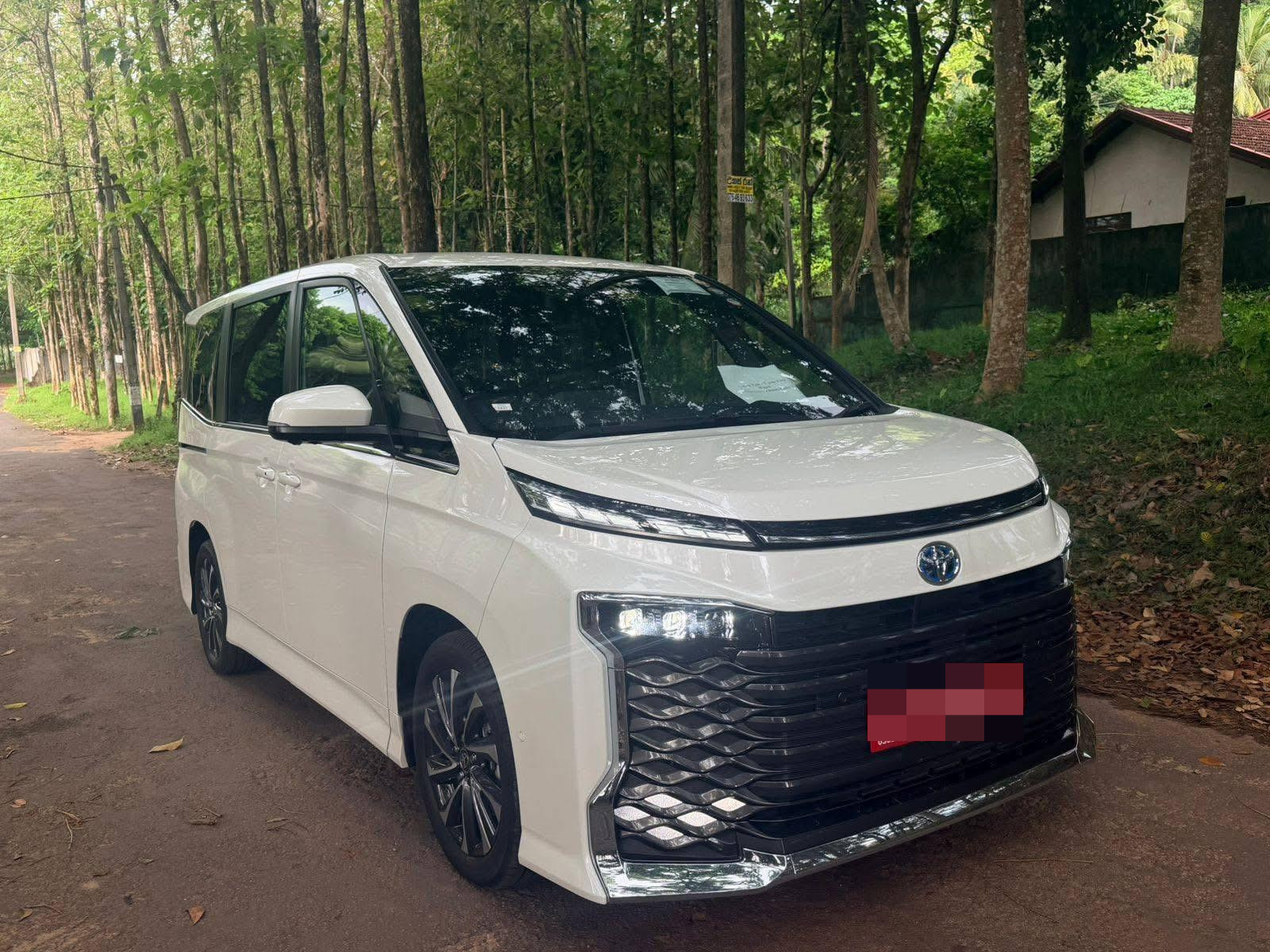 Toyota Voxy 2025 - Brand New Van sale in Sri Lanka - patpat.lk