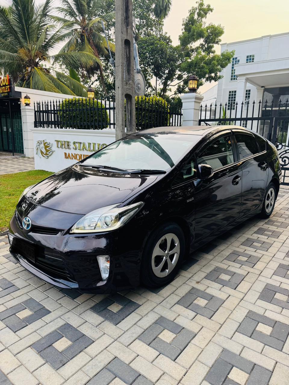 Toyota Prius 2012 - Used Car sale in Sri Lanka - patpat.lk