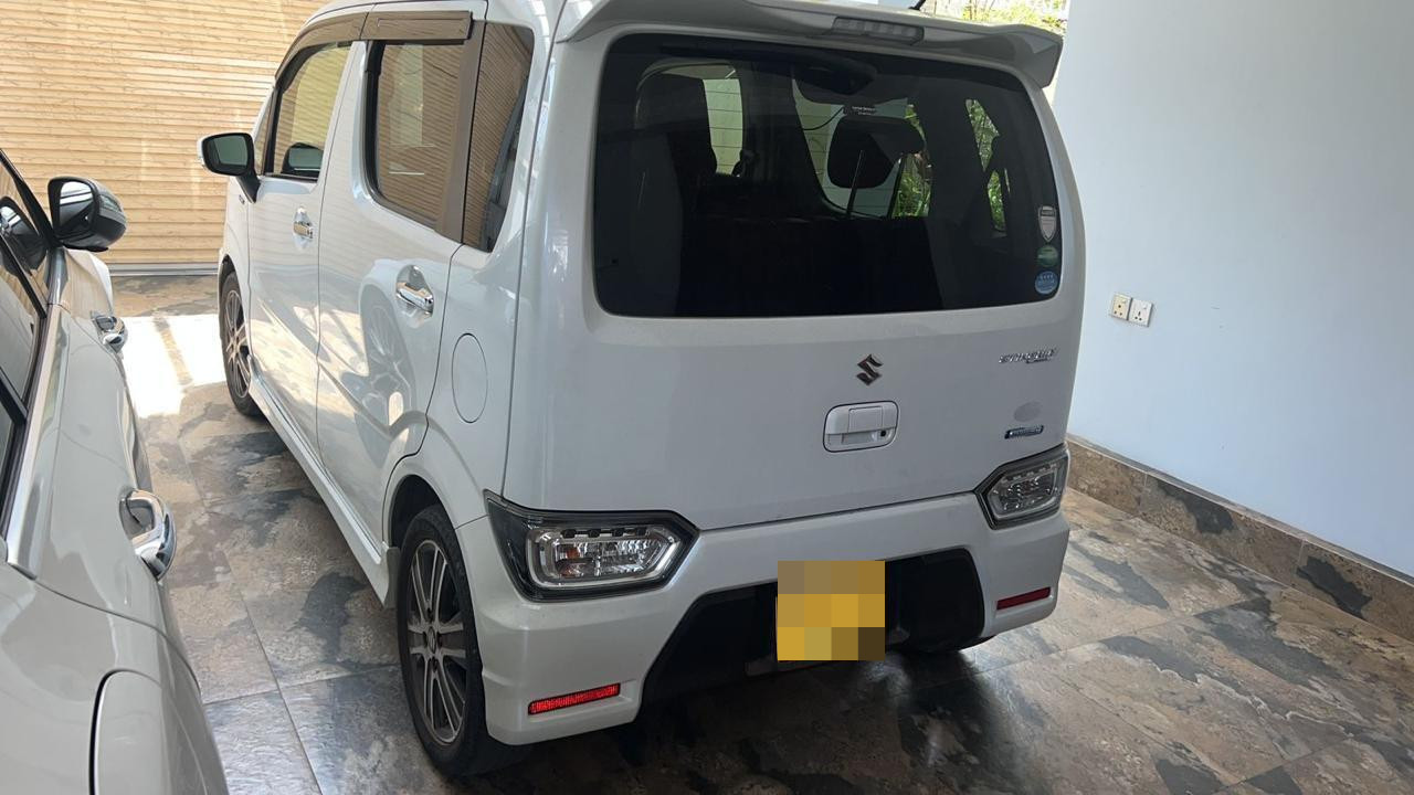 Suzuki Wagon R 2017 - භාවිතා කරන ලද කාර් sale in Sri Lanka - patpat.lk