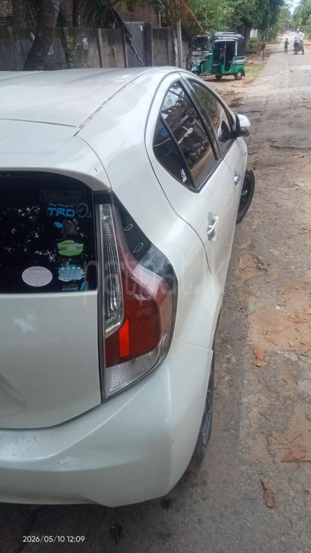 Toyota Aqua 2012 - பயன்படுத்தப்பட்டது கார் sale in Sri Lanka - patpat.lk
