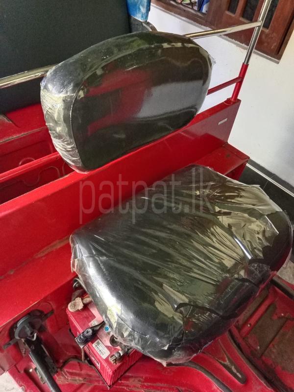 Bajaj 4 stroke 2016 - பயன்படுத்தப்பட்டது முச்சக்கர வண்டி sale in Sri Lanka - patpat.lk