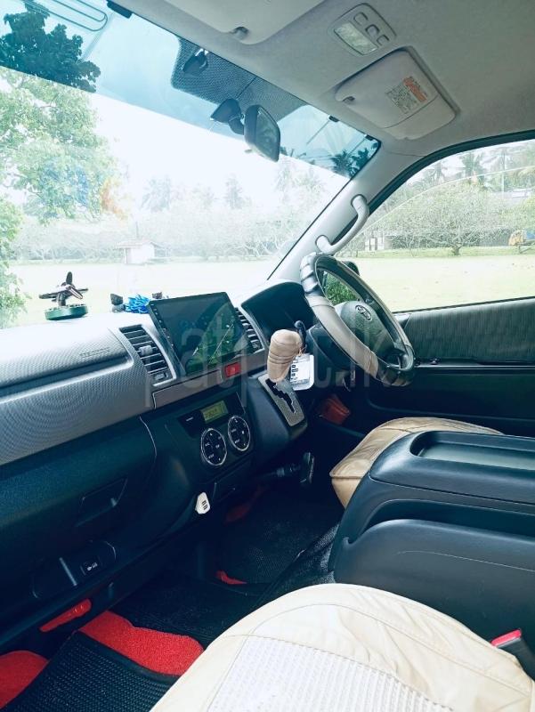 Toyota Hiace 2013 - பயன்படுத்தப்பட்டது வேன் sale in Sri Lanka - patpat.lk
