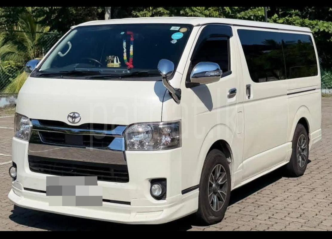 Toyota Hiace 2016 - பயன்படுத்தப்பட்டது வேன் sale in Sri Lanka - patpat.lk